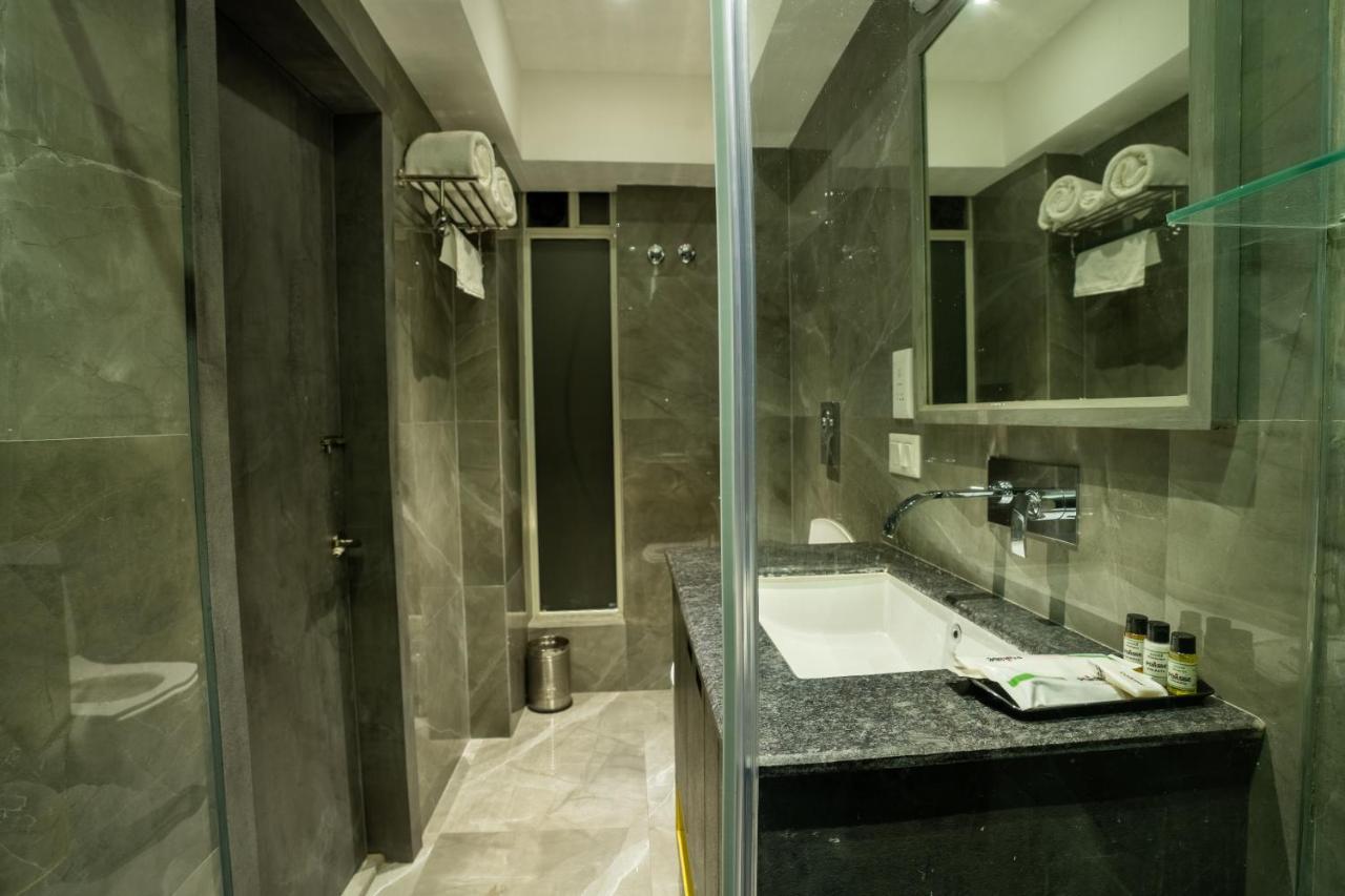 Poiisse Hotell Calcutta Exteriör bild