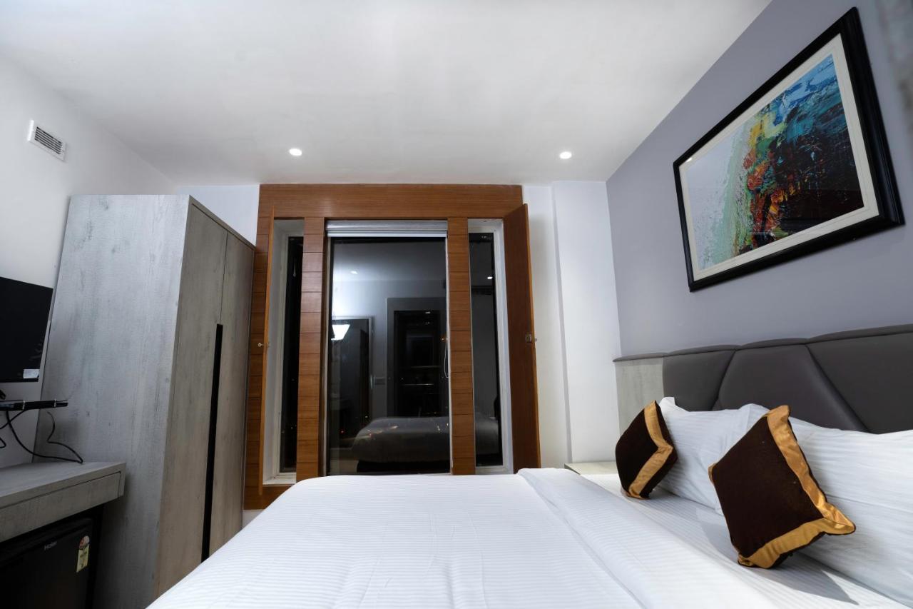 Poiisse Hotell Calcutta Exteriör bild