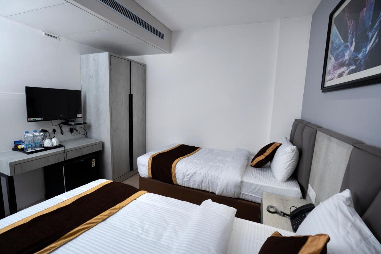 Poiisse Hotell Calcutta Exteriör bild