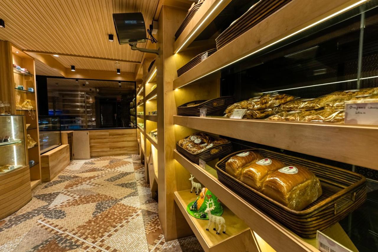 Poiisse Hotell Calcutta Exteriör bild