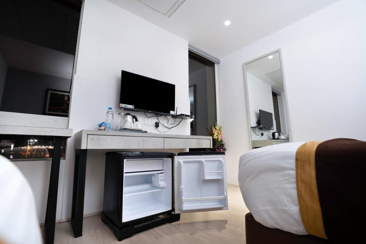 Poiisse Hotell Calcutta Exteriör bild