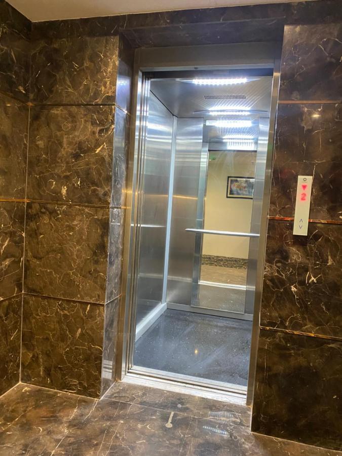 Poiisse Hotell Calcutta Exteriör bild